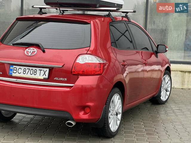 Красный Тойота Аурис, объемом двигателя 1.6 л и пробегом 64 тыс. км за 10800 $, фото 29 на Automoto.ua