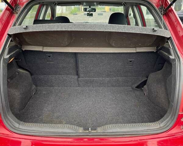 Красный Тойота Аурис, объемом двигателя 1.6 л и пробегом 299 тыс. км за 7990 $, фото 5 на Automoto.ua