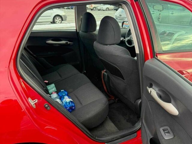 Червоний Тойота Ауріс, об'ємом двигуна 1.6 л та пробігом 238 тис. км за 5500 $, фото 5 на Automoto.ua