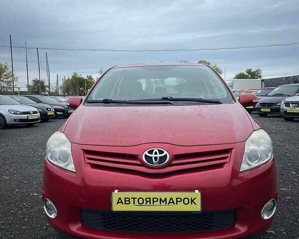 Красный Тойота Аурис, объемом двигателя 1.6 л и пробегом 299 тыс. км за 7990 $, фото 11 на Automoto.ua