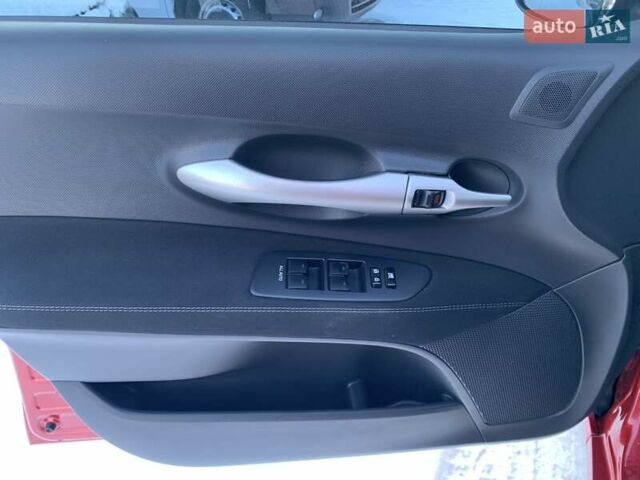 Червоний Тойота Ауріс, об'ємом двигуна 1.6 л та пробігом 90 тис. км за 11700 $, фото 62 на Automoto.ua