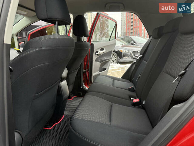 Красный Тойота Аурис, объемом двигателя 1.6 л и пробегом 110 тыс. км за 9999 $, фото 10 на Automoto.ua