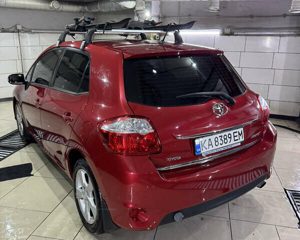 Красный Тойота Аурис, объемом двигателя 1.6 л и пробегом 182 тыс. км за 9499 $, фото 14 на Automoto.ua