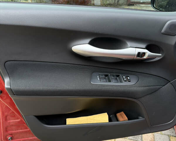 Тойота Аурис 2012 в Киеве на Automoto.ua Красный Тойота Аурис, объемом двигателя 1.6 л и пробегом 87 тыс. км за 11700 $, фото 21 на Automoto.ua