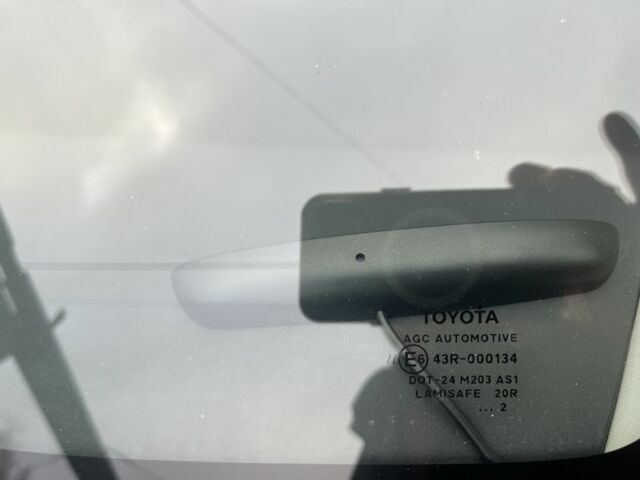 Красный Тойота Аурис, объемом двигателя 1.6 л и пробегом 104 тыс. км за 10500 $, фото 14 на Automoto.ua