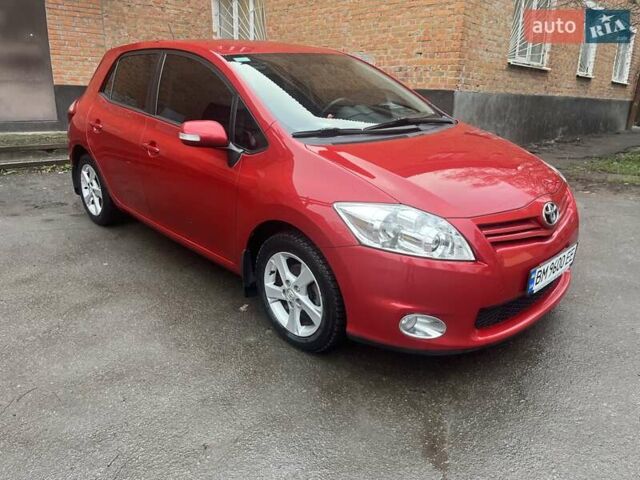 Красный Тойота Аурис, объемом двигателя 1.6 л и пробегом 104 тыс. км за 10500 $, фото 2 на Automoto.ua