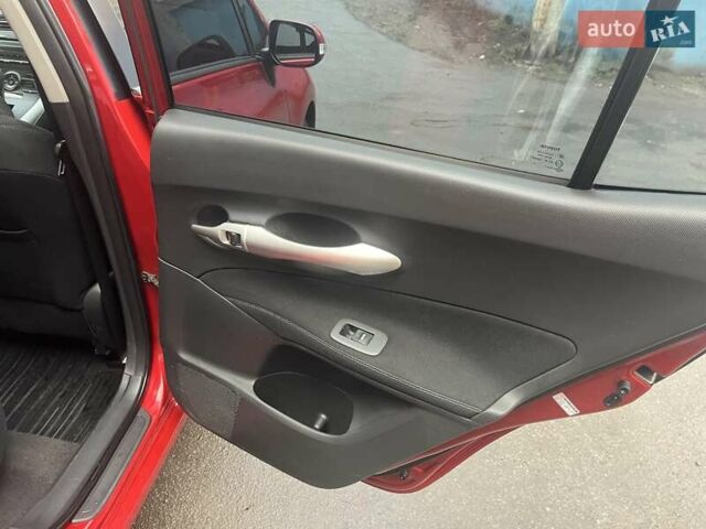 Красный Тойота Аурис, объемом двигателя 1.6 л и пробегом 104 тыс. км за 10500 $, фото 13 на Automoto.ua