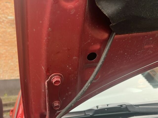 Красный Тойота Аурис, объемом двигателя 1.6 л и пробегом 104 тыс. км за 10500 $, фото 21 на Automoto.ua