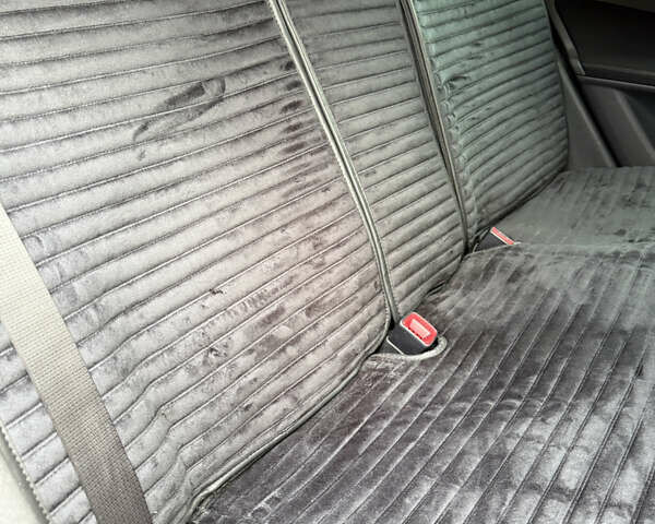 Тойота Аурис 2012 в Киеве на Automoto.ua Красный Тойота Аурис, объемом двигателя 1.6 л и пробегом 87 тыс. км за 11700 $, фото 17 на Automoto.ua