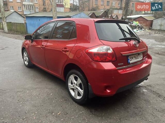Красный Тойота Аурис, объемом двигателя 1.6 л и пробегом 104 тыс. км за 10500 $, фото 4 на Automoto.ua