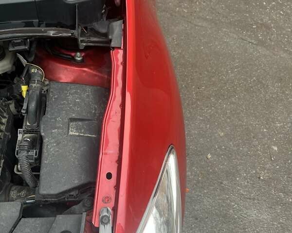 Красный Тойота Аурис, объемом двигателя 1.6 л и пробегом 104 тыс. км за 10500 $, фото 23 на Automoto.ua