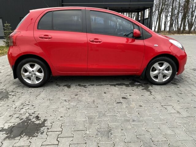 Красный Тойота Аурис, объемом двигателя 1.3 л и пробегом 140 тыс. км за 5000 $, фото 5 на Automoto.ua