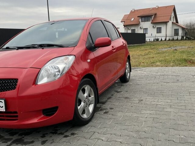 Красный Тойота Аурис, объемом двигателя 1.3 л и пробегом 140 тыс. км за 5000 $, фото 1 на Automoto.ua