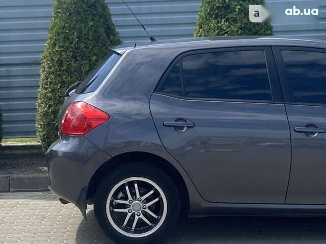 Тойота Аурис, объемом двигателя 1.6 л и пробегом 195 тыс. км за 5490 $, фото 4 на Automoto.ua