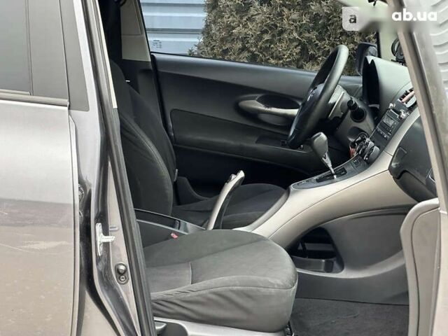 Тойота Аурис, объемом двигателя 1.6 л и пробегом 195 тыс. км за 5490 $, фото 23 на Automoto.ua