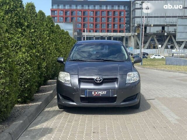 Тойота Аурис, объемом двигателя 1.6 л и пробегом 195 тыс. км за 5490 $, фото 11 на Automoto.ua
