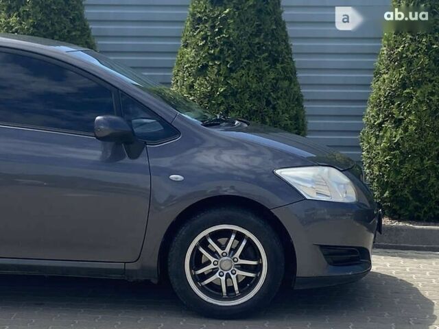Тойота Аурис, объемом двигателя 1.6 л и пробегом 195 тыс. км за 5490 $, фото 5 на Automoto.ua