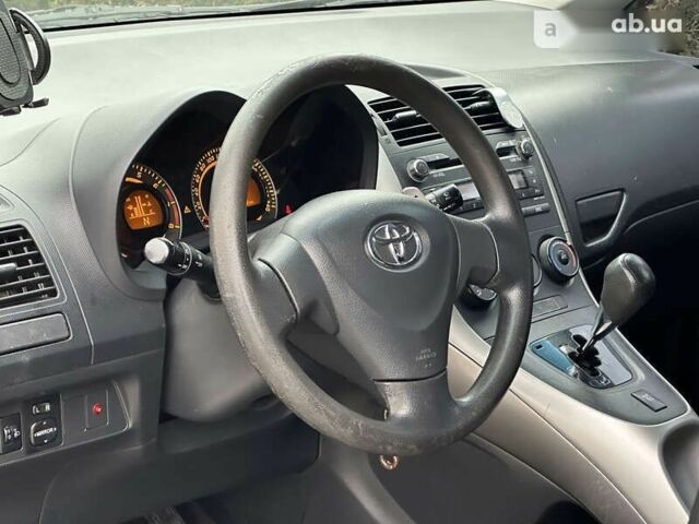 Тойота Аурис, объемом двигателя 1.6 л и пробегом 195 тыс. км за 5490 $, фото 26 на Automoto.ua