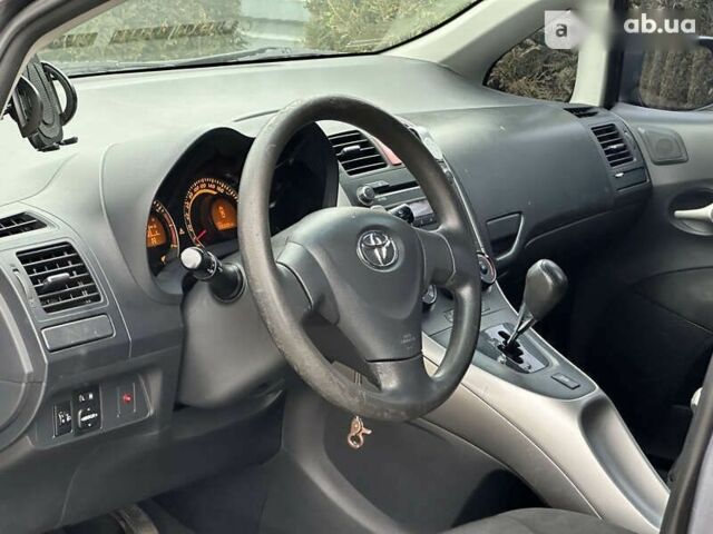 Тойота Аурис, объемом двигателя 1.6 л и пробегом 195 тыс. км за 5490 $, фото 27 на Automoto.ua