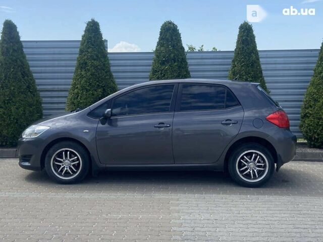 Тойота Аурис, объемом двигателя 1.6 л и пробегом 195 тыс. км за 5490 $, фото 12 на Automoto.ua