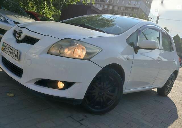 Тойота Аурис 2008 в Днепре (Днепропетровске) на Automoto.ua Тойота Аурис, объемом двигателя 1.6 л и пробегом 235 тыс. км за 4500 $, фото 2 на Automoto.ua