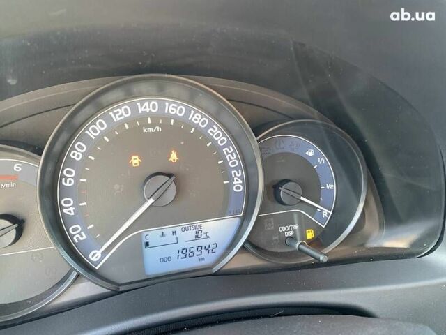 Тойота Ауріс, об'ємом двигуна 1.4 л та пробігом 196 тис. км за 11800 $, фото 7 на Automoto.ua