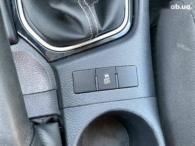 Тойота Ауріс, об'ємом двигуна 1.4 л та пробігом 196 тис. км за 11800 $, фото 11 на Automoto.ua