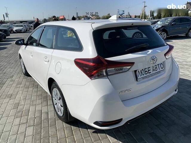 Тойота Ауріс, об'ємом двигуна 1.4 л та пробігом 196 тис. км за 11800 $, фото 3 на Automoto.ua