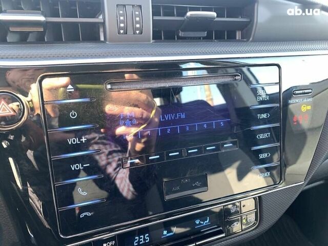 Тойота Ауріс, об'ємом двигуна 1.4 л та пробігом 196 тис. км за 11800 $, фото 8 на Automoto.ua