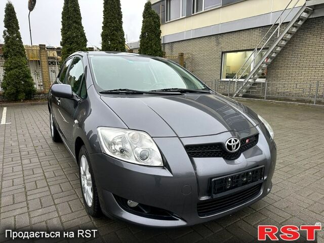 Тойота Аурис, объемом двигателя 1.4 л и пробегом 200 тыс. км за 5700 $, фото 7 на Automoto.ua