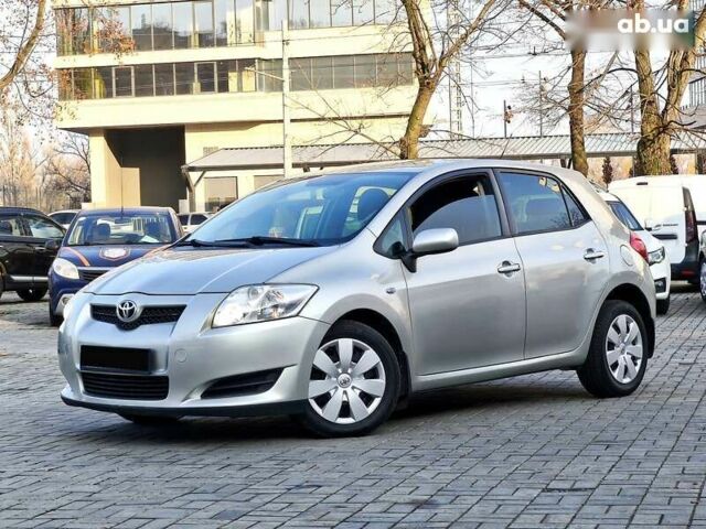 Тойота Аурис, объемом двигателя 0 л и пробегом 226 тыс. км за 6850 $, фото 1 на Automoto.ua