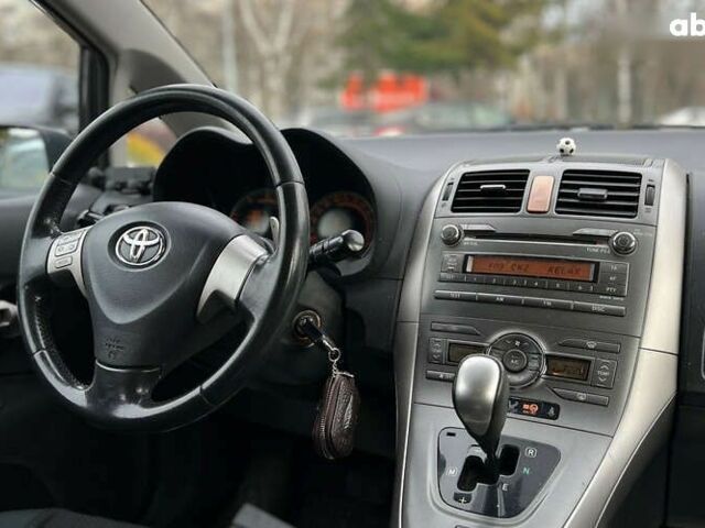 Тойота Ауріс, об'ємом двигуна 1.4 л та пробігом 264 тис. км за 6999 $, фото 16 на Automoto.ua