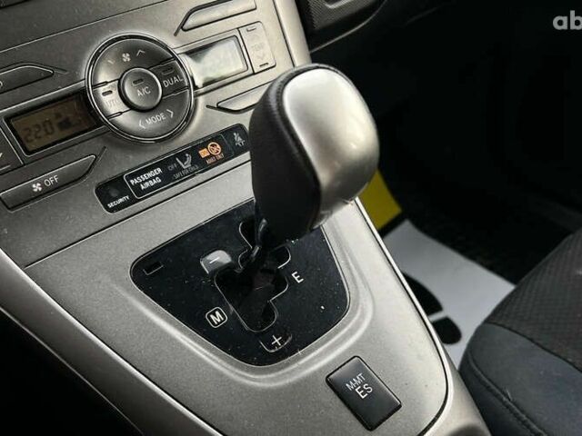 Тойота Ауріс, об'ємом двигуна 1.4 л та пробігом 264 тис. км за 6999 $, фото 13 на Automoto.ua