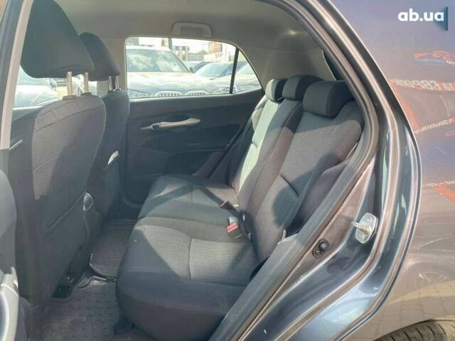 Тойота Аурис, объемом двигателя 1.6 л и пробегом 268 тыс. км за 5800 $, фото 13 на Automoto.ua