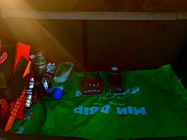 Тойота Аурис, объемом двигателя 1.4 л и пробегом 249 тыс. км за 6500 $, фото 4 на Automoto.ua