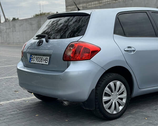 Тойота Аурис, объемом двигателя 1.6 л и пробегом 147 тыс. км за 5999 $, фото 6 на Automoto.ua