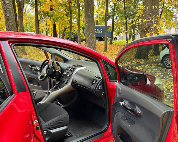 Тойота Аурис, объемом двигателя 1.6 л и пробегом 230 тыс. км за 5399 $, фото 16 на Automoto.ua