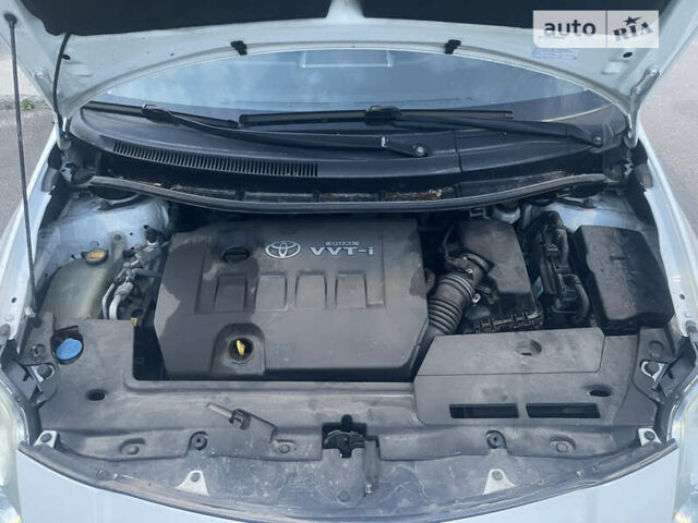 Тойота Ауріс, об'ємом двигуна 1.6 л та пробігом 169 тис. км за 7000 $, фото 9 на Automoto.ua