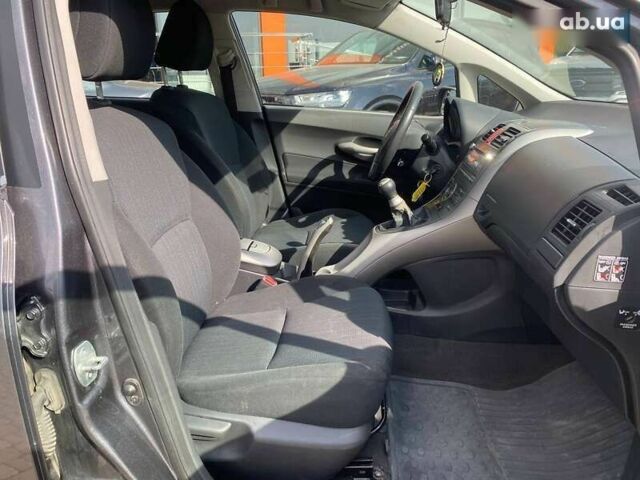 Тойота Аурис, объемом двигателя 1.6 л и пробегом 268 тыс. км за 5800 $, фото 15 на Automoto.ua