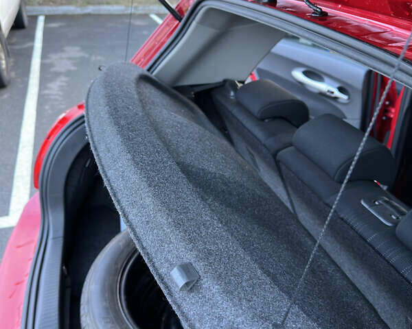 Тойота Аурис, объемом двигателя 1.6 л и пробегом 180 тыс. км за 6000 $, фото 14 на Automoto.ua