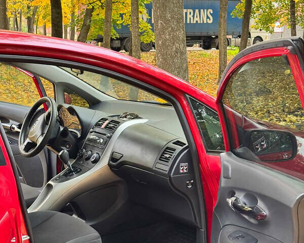 Тойота Аурис, объемом двигателя 1.6 л и пробегом 230 тыс. км за 5399 $, фото 17 на Automoto.ua