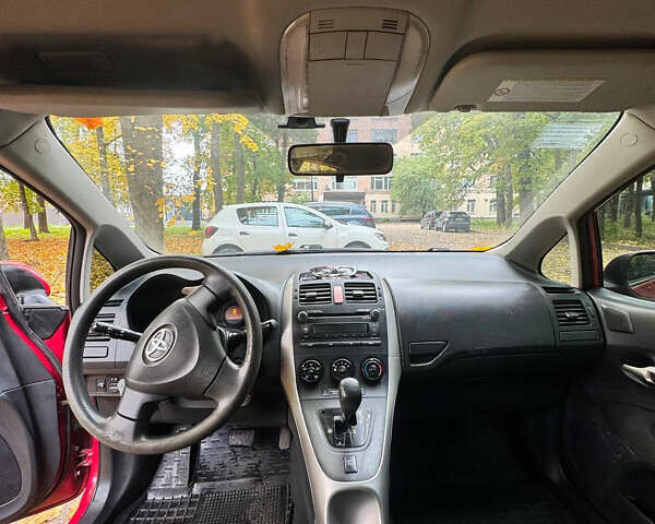 Тойота Аурис, объемом двигателя 1.6 л и пробегом 230 тыс. км за 5399 $, фото 12 на Automoto.ua