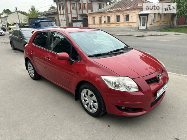 Тойота Аурис, объемом двигателя 1.6 л и пробегом 144 тыс. км за 6500 $, фото 4 на Automoto.ua