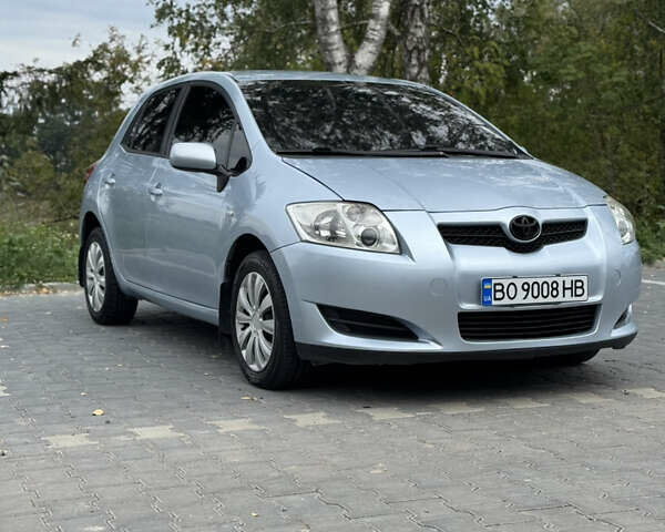 Тойота Аурис, объемом двигателя 1.6 л и пробегом 147 тыс. км за 5999 $, фото 2 на Automoto.ua