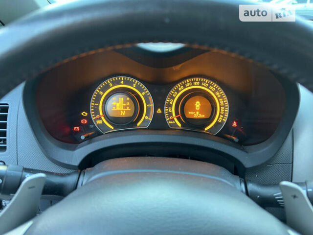Тойота Аурис, объемом двигателя 1.6 л и пробегом 180 тыс. км за 6000 $, фото 22 на Automoto.ua