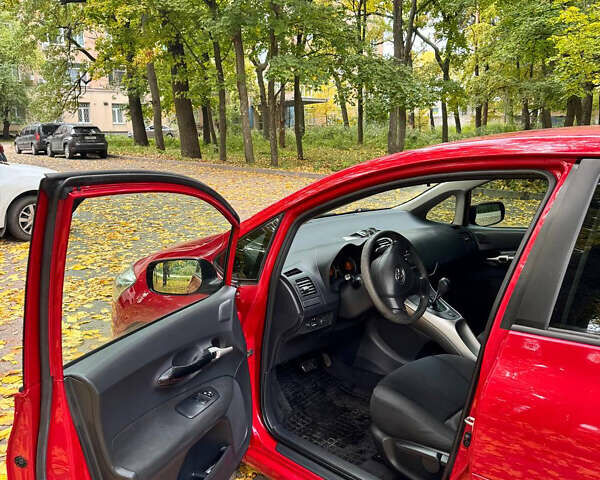 Тойота Аурис, объемом двигателя 1.6 л и пробегом 230 тыс. км за 5399 $, фото 10 на Automoto.ua