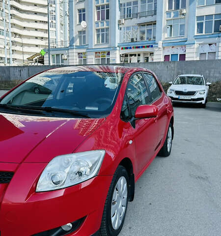 Тойота Аурис, объемом двигателя 1.6 л и пробегом 151 тыс. км за 7000 $, фото 1 на Automoto.ua