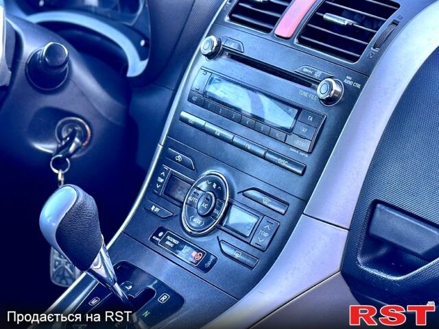 Тойота Аурис, объемом двигателя 16 л и пробегом 157 тыс. км за 5900 $, фото 11 на Automoto.ua
