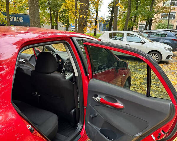 Тойота Аурис, объемом двигателя 1.6 л и пробегом 230 тыс. км за 5399 $, фото 15 на Automoto.ua