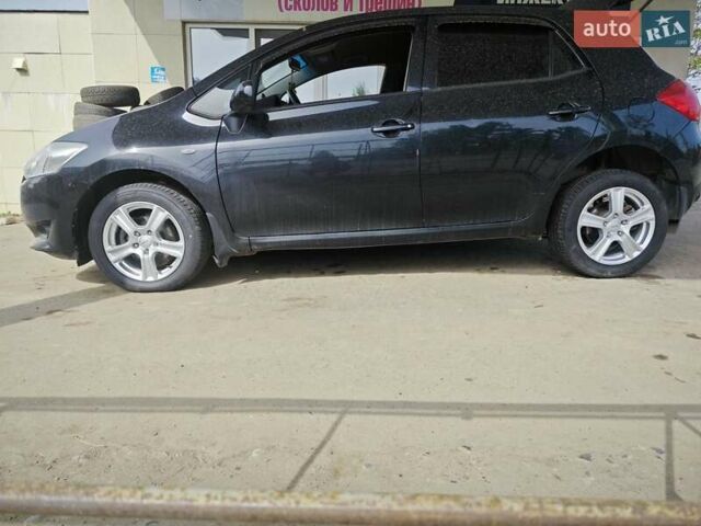 Тойота Аурис, объемом двигателя 1.6 л и пробегом 205 тыс. км за 6800 $, фото 3 на Automoto.ua